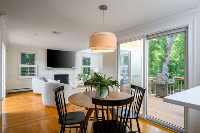 37 Ward St, Hingham, MA 02043