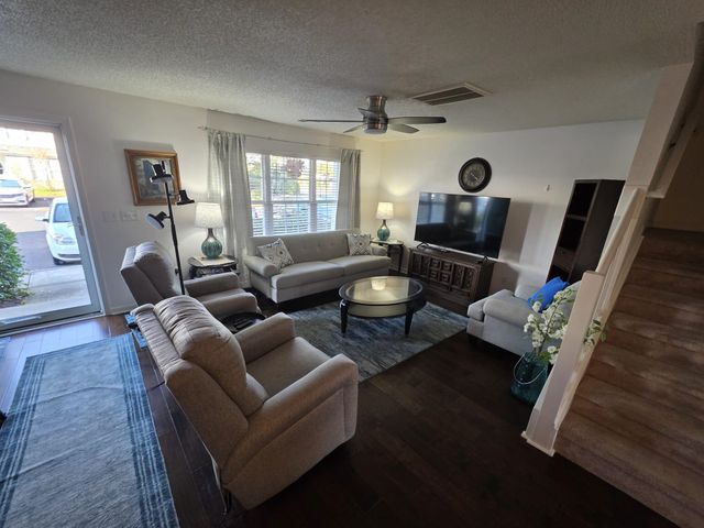 816 Wilshire Ln Unit 816, Murrells Inlet, SC 29576