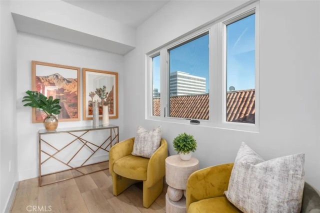 150 S Oak Knoll 202, Pasadena, CA 91101