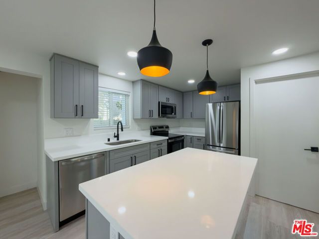 2757 Andreo 12, Torrance, CA 90501