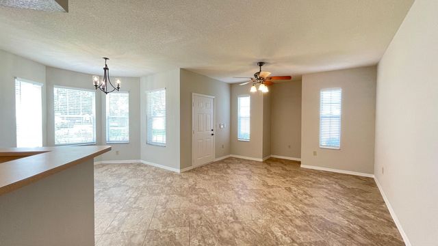 170 SW Peacock Blvd Apt 36-104 St, Port St Lucie, FL 34986