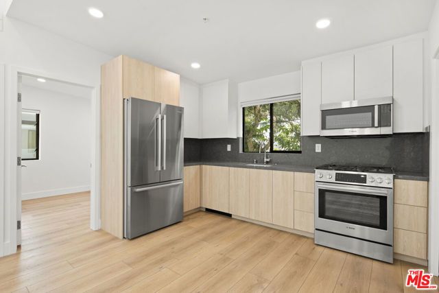 2918 3rd Street 6, Santa Monica, CA 90405