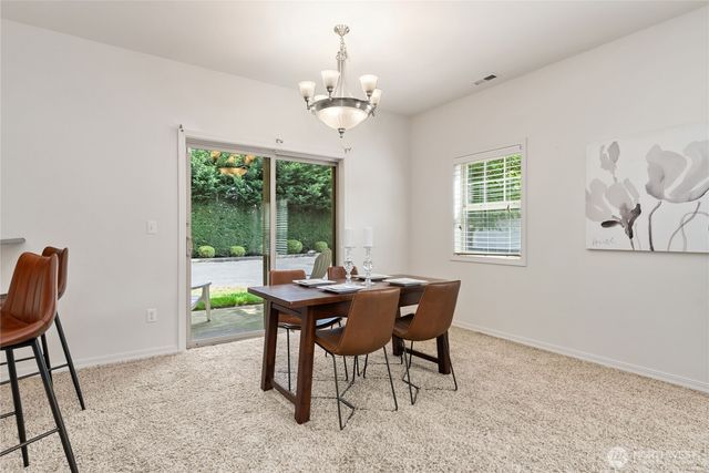 21900 SE 242nd Street #D2, Maple Valley, WA 98038