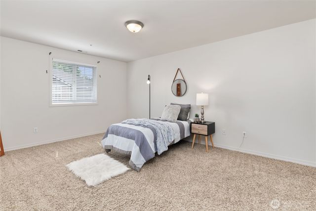 21900 SE 242nd Street #D2, Maple Valley, WA 98038