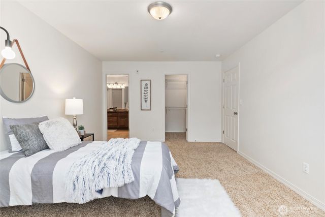 21900 SE 242nd Street #D2, Maple Valley, WA 98038