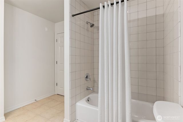 21900 SE 242nd Street #D2, Maple Valley, WA 98038
