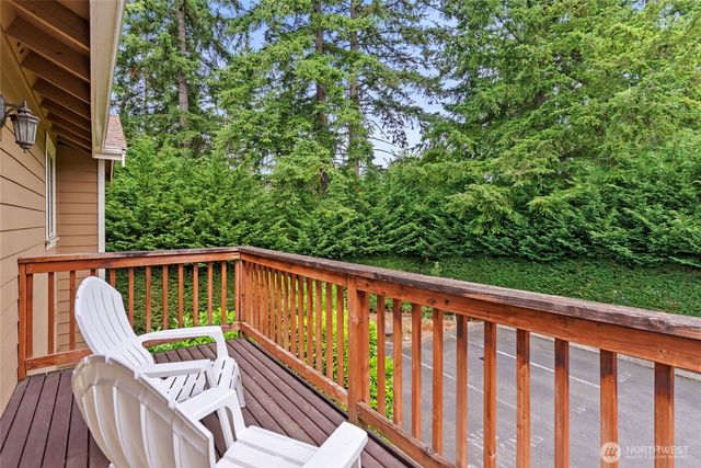 21900 SE 242nd Street #D2, Maple Valley, WA 98038