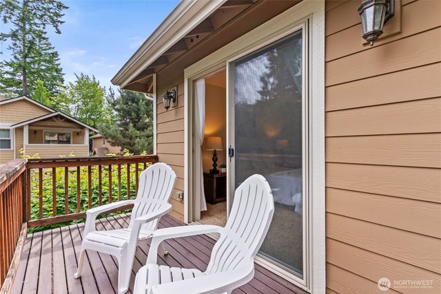 21900 SE 242nd Street #D2, Maple Valley, WA 98038