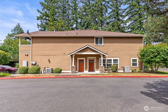 21900 SE 242nd Street #D2, Maple Valley, WA 98038