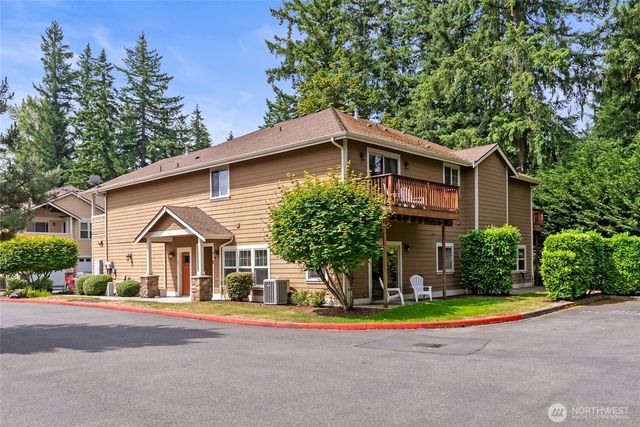 21900 SE 242nd Street #D2, Maple Valley, WA 98038
