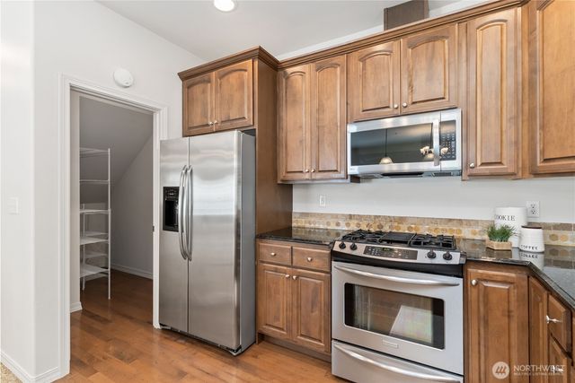 21900 SE 242nd Street #D2, Maple Valley, WA 98038
