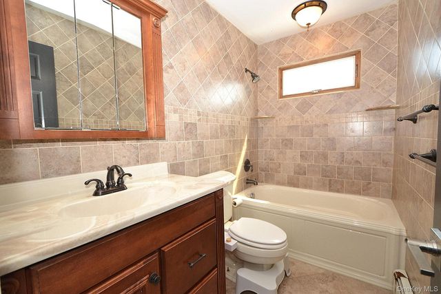 85 Virginia Avenue, Ronkonkoma, NY 11779