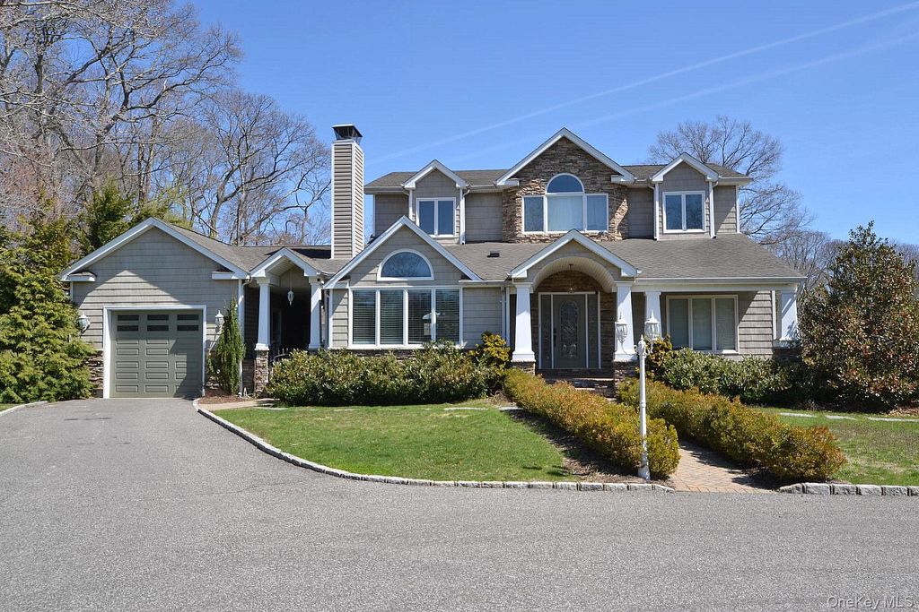 85 Virginia Avenue, Ronkonkoma, NY 11779