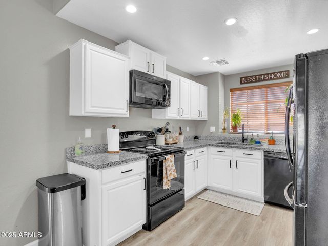 1516 W NANCY Lane, Phoenix, AZ 85041