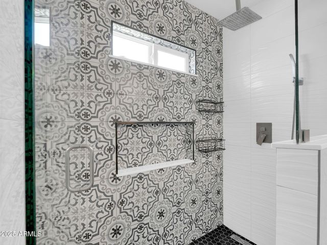 1516 W NANCY Lane, Phoenix, AZ 85041