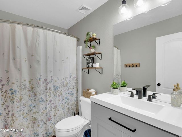 1516 W NANCY Lane, Phoenix, AZ 85041