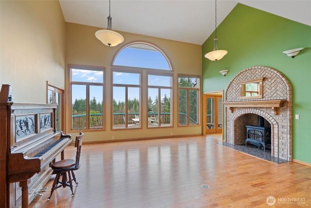 270 SE Valley View Way, Chehalis, WA 98532