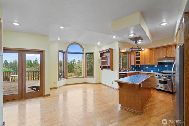 270 SE Valley View Way, Chehalis, WA 98532