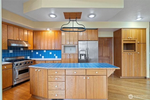 270 SE Valley View Way, Chehalis, WA 98532