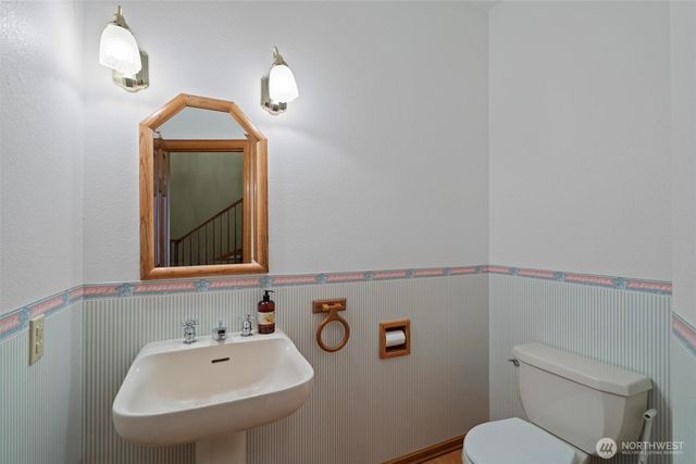 270 SE Valley View Way, Chehalis, WA 98532