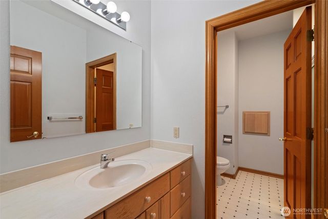 270 SE Valley View Way, Chehalis, WA 98532