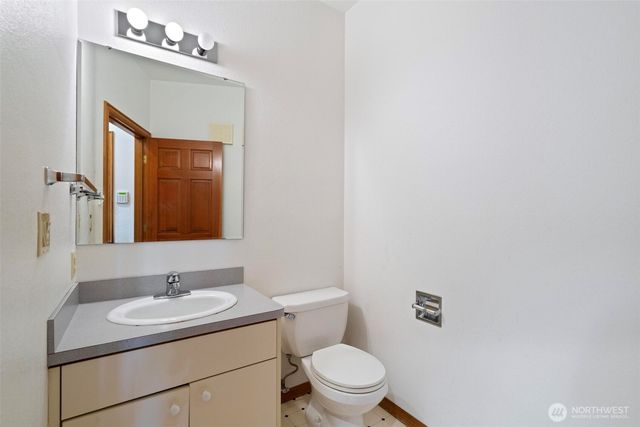 270 SE Valley View Way, Chehalis, WA 98532