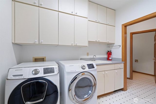 270 SE Valley View Way, Chehalis, WA 98532