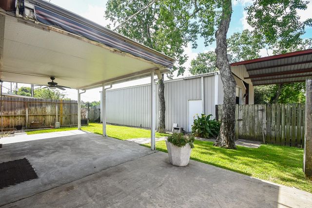 7794 Hillbarn Drive, Houston, TX 77040