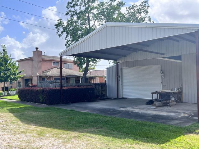 7794 Hillbarn Drive, Houston, TX 77040