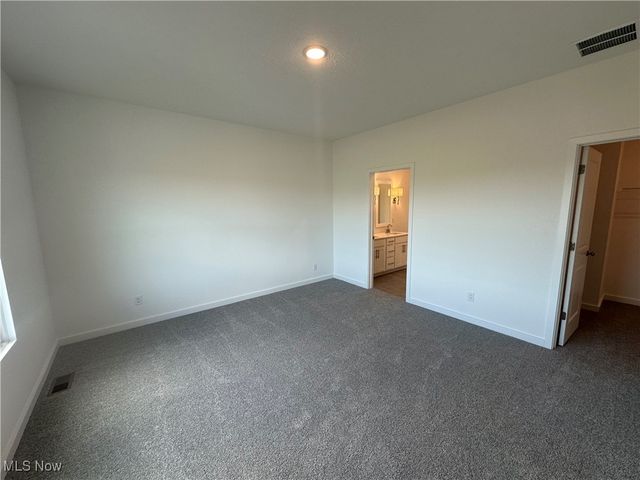 2975 McIntosh Drive NE, Louisville, OH 44641