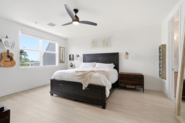 1210 NE 11th Avenue, Fort Lauderdale, FL 33304