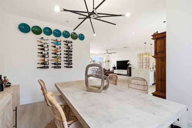 1210 NE 11th Avenue, Fort Lauderdale, FL 33304