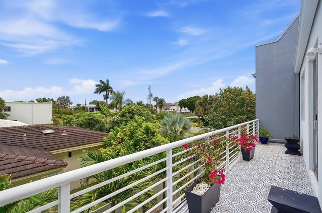 1210 NE 11th Avenue, Fort Lauderdale, FL 33304