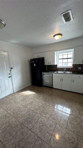 3411 Pewitt Drive 3413, Waco, TX 76706