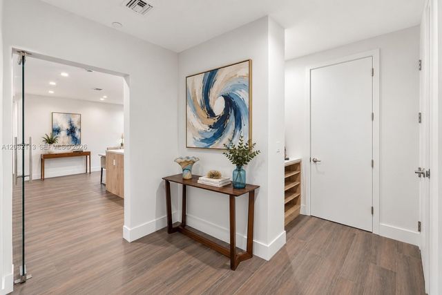 20 Isle Of Venice Drive 302, Fort Lauderdale, FL 33301