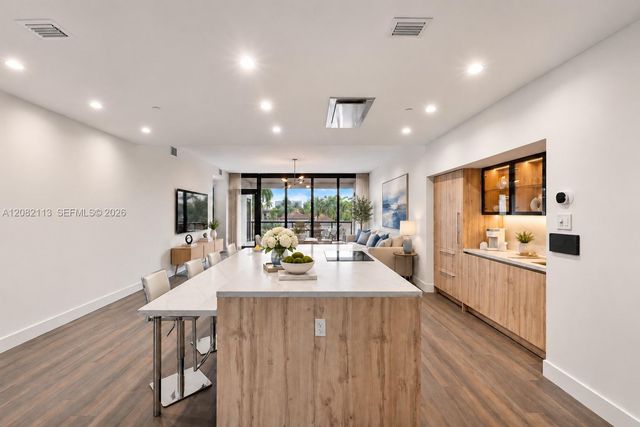 20 Isle Of Venice Drive 302, Fort Lauderdale, FL 33301