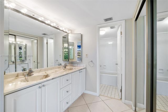 1101 Colony Point Cir 101, Pembroke Pines, FL 33026