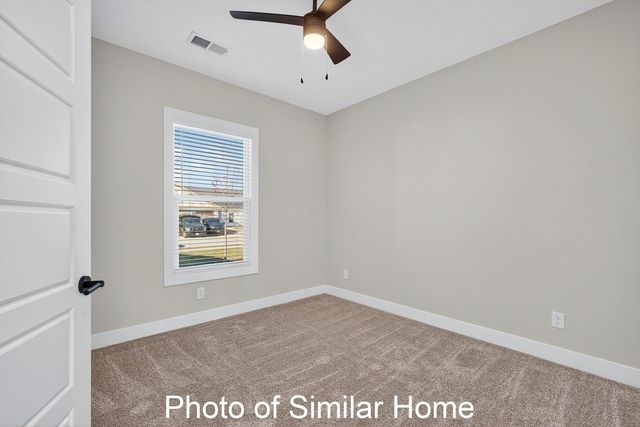 450 N 2ND Avenue, Eldridge, IA 52748