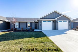 450 N 2ND Avenue, Eldridge, IA 52748