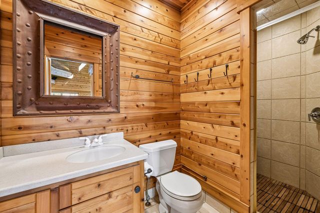 6985 Oak Ridge Road, Hamel, MN 55340