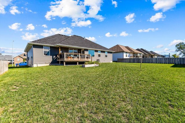 720 East Penzance Circle, Nixa, MO 65714