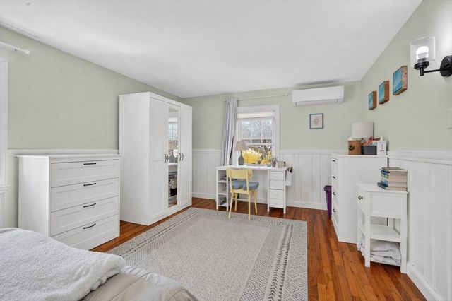 15 Village Rd, Weymouth, MA 02189