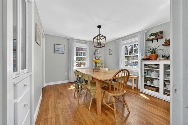 15 Village Rd, Weymouth, MA 02189