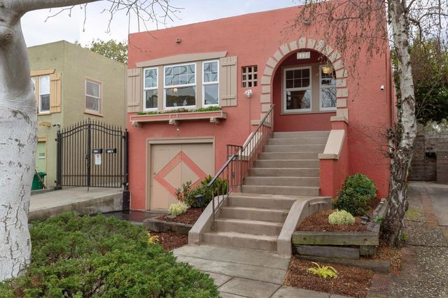 1128 Delaware St, Berkeley, CA 94702