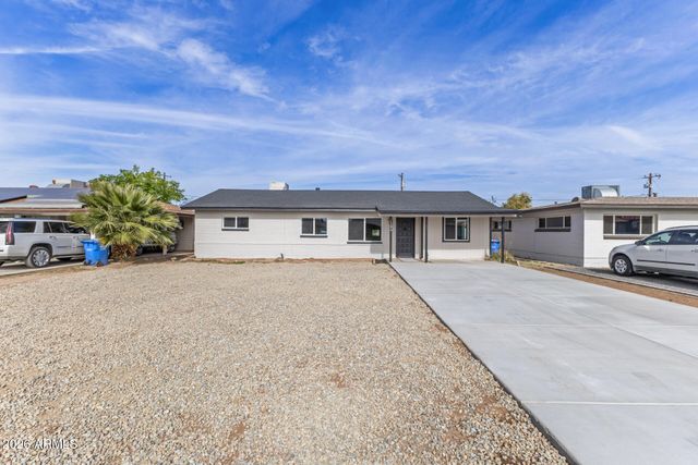 1906 E ALMERIA Road, Phoenix, AZ 85006