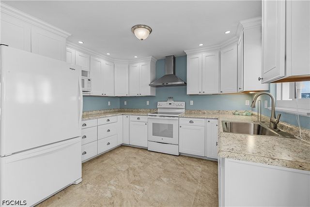 7815 Bocilla LN, Bokeelia, FL 33922