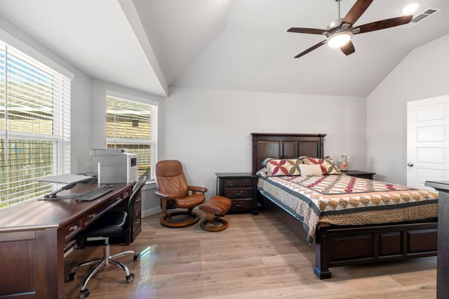 8631 Oceanmist Cove Drive, Cypress, TX 77433