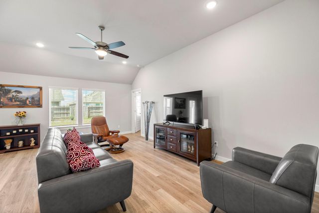 8631 Oceanmist Cove Drive, Cypress, TX 77433