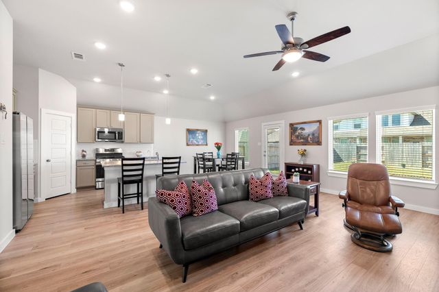 8631 Oceanmist Cove Drive, Cypress, TX 77433