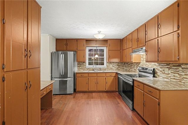 8234 Dawn Drive, Jonesboro, GA 30236